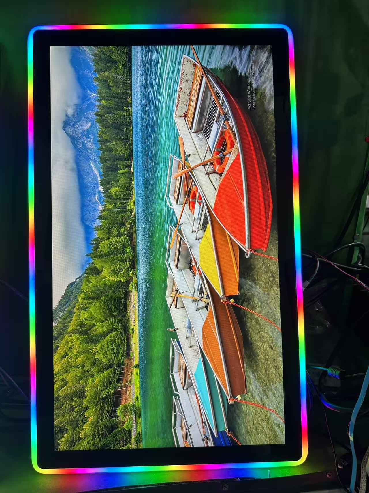 27 hüvelykes kapacitív érintőképernyős játékmonitor RGB LED -mel